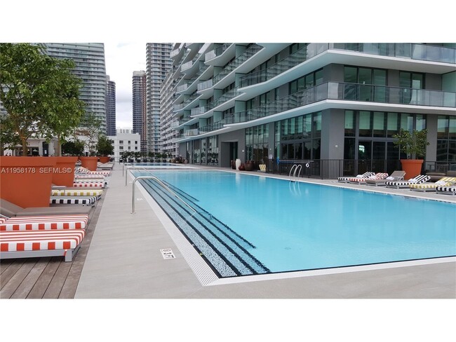 Foto del edificio - 1300 S Miami Ave