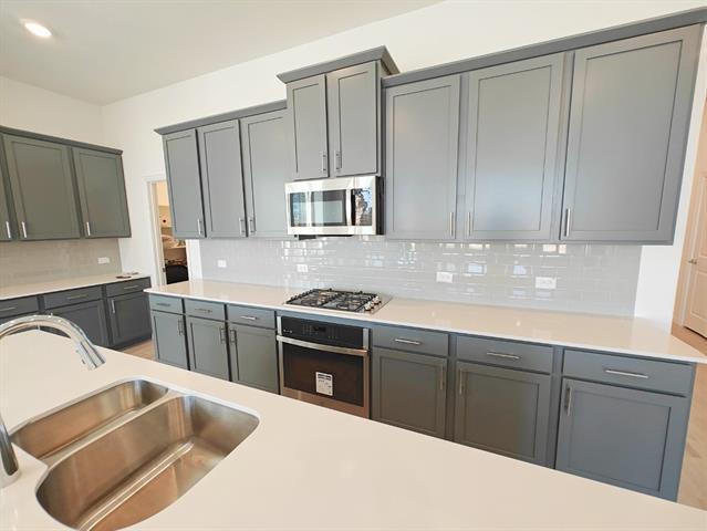 Building Photo - 8328 Catalpa Ln