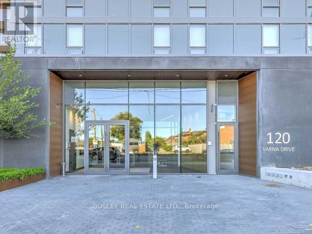 Building Photo - 120 Varna Dr