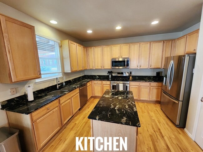 Foto del edificio - 2060 Dewhirst Dr