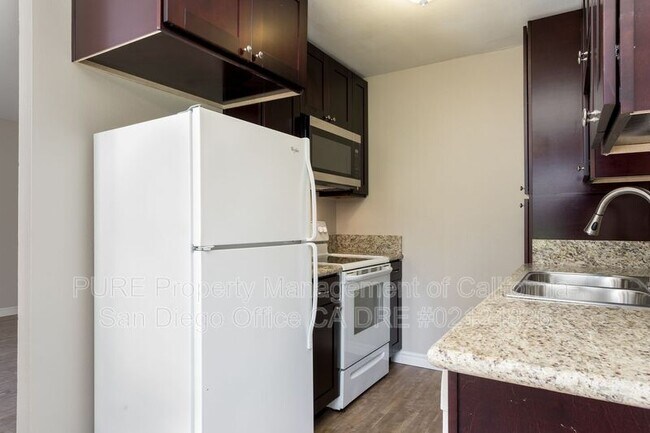 Foto del edificio - 3550 Ruffin Rd