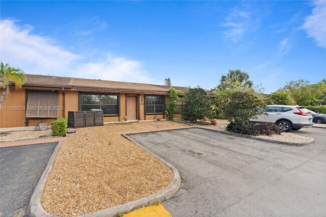 Foto del edificio - 2331 Dogwood Ct