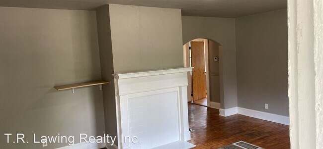 Building Photo - 3 br, 1 bath House - 1520 Kings Road