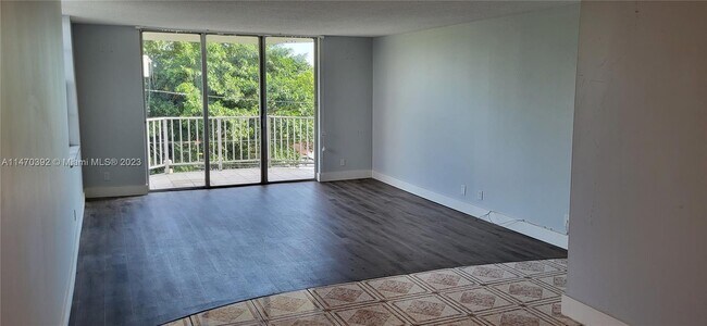 Foto del edificio - 16740 NE 9th Ave