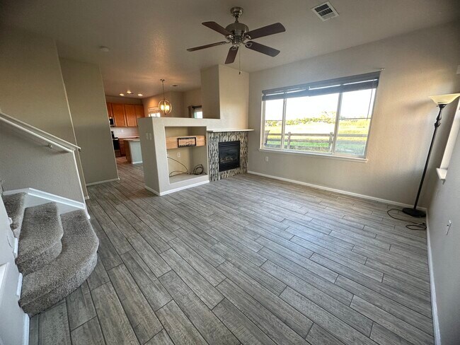 Foto del edificio - 12962 Grant Cir E