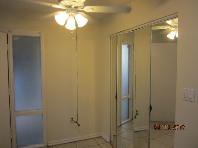 Foto del edificio - Available Now!  Rent Reduced! Sandy Cove c...