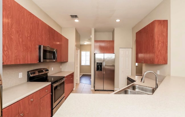 Building Photo - 8739 S San Andros