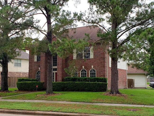 Building Photo - 16818 Canyon Ridge Dr