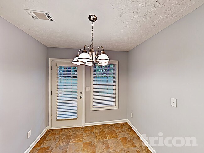 Foto del edificio - 2395 Sailor Ln