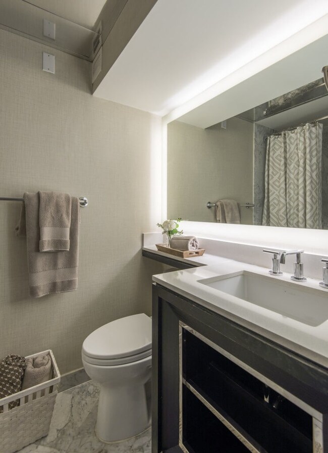 The Latham At Seventeenth Apartments Philadelphia, PA