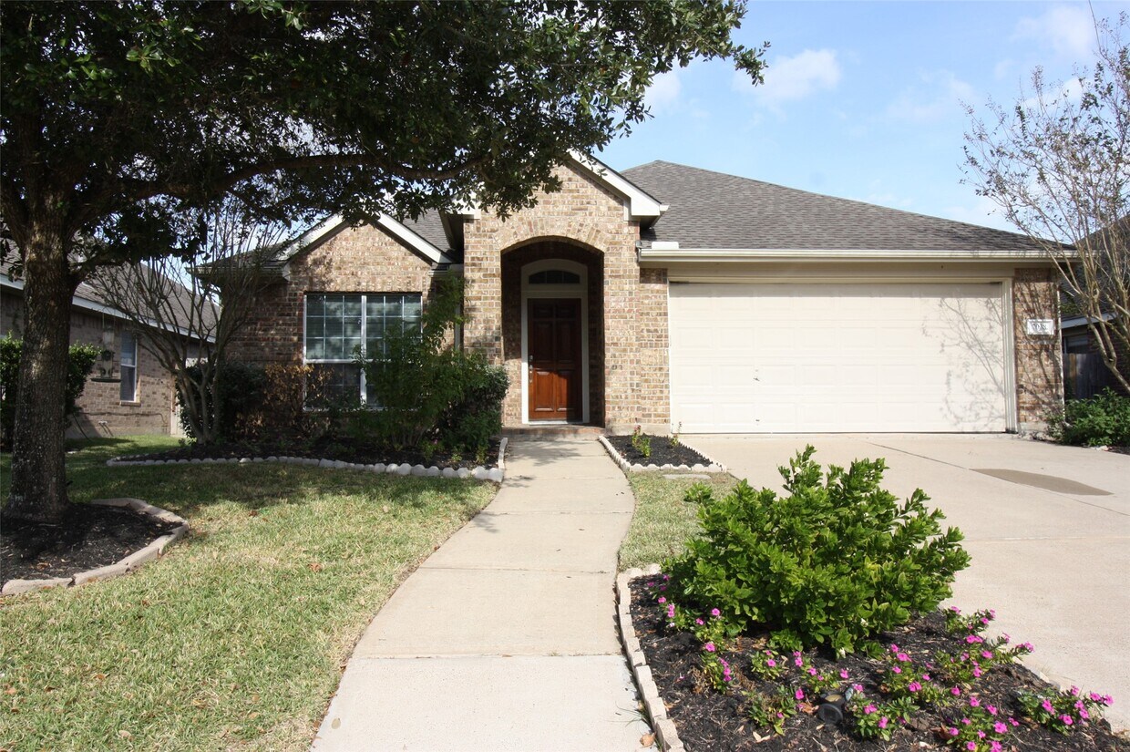 Foto principal - 7038 Cornflower Ln