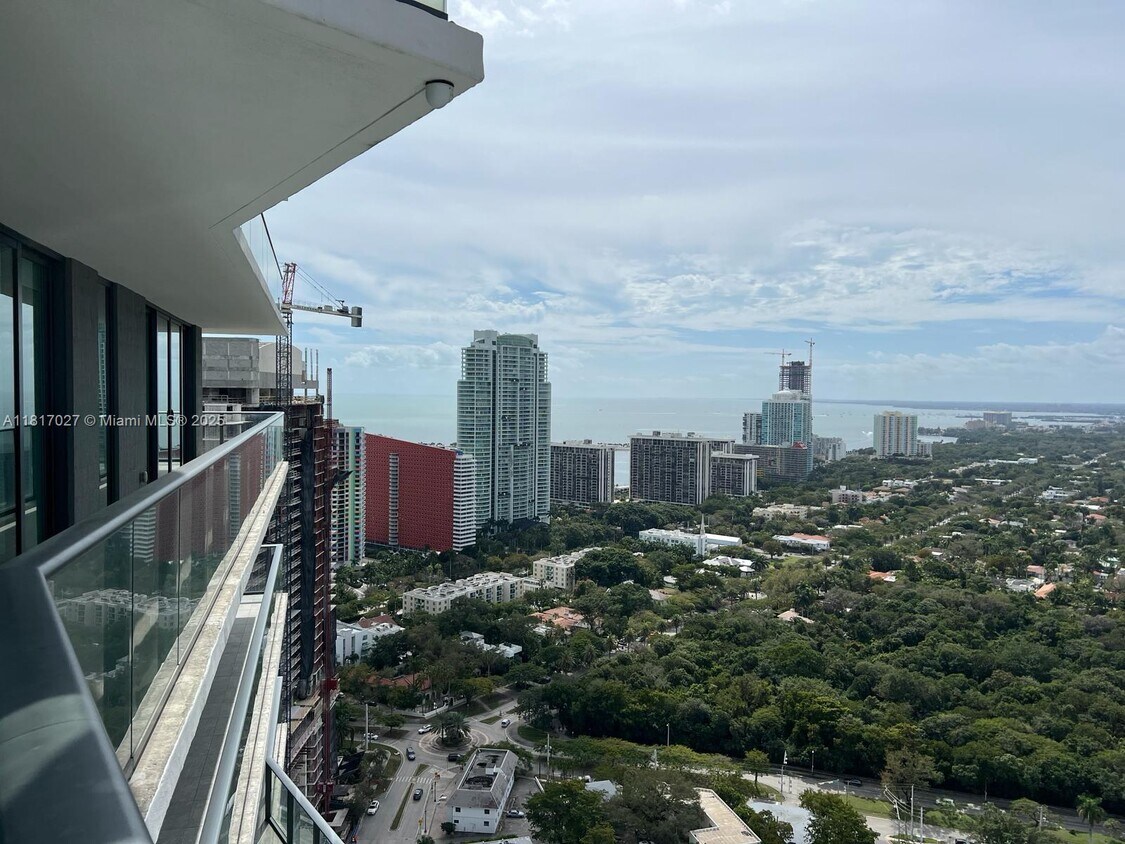 Building Photo - 1300 S Miami Ave