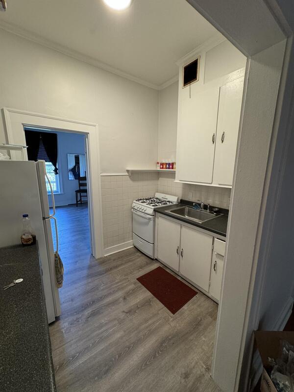Foto principal - 221 Lancaster St