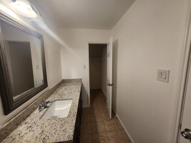 Building Photo - 12717 Yoshino Cherry St