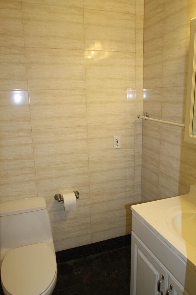 Foto del edificio - 1025 47th Rd