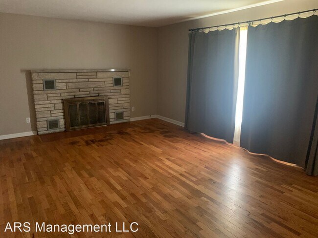 Building Photo - 3 br, 1.5 bath House - 2637 Hopper Road
