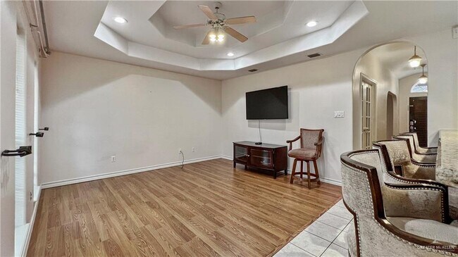 Building Photo - 3601 Pelican Ave