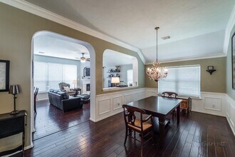 Building Photo - 23915 Elden Hills Ct