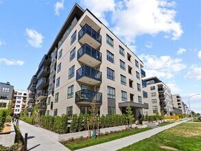 Building Photo - 15735-15785 85 Ave