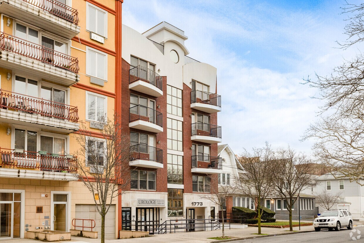 Building Photo - 1773 E 19th St