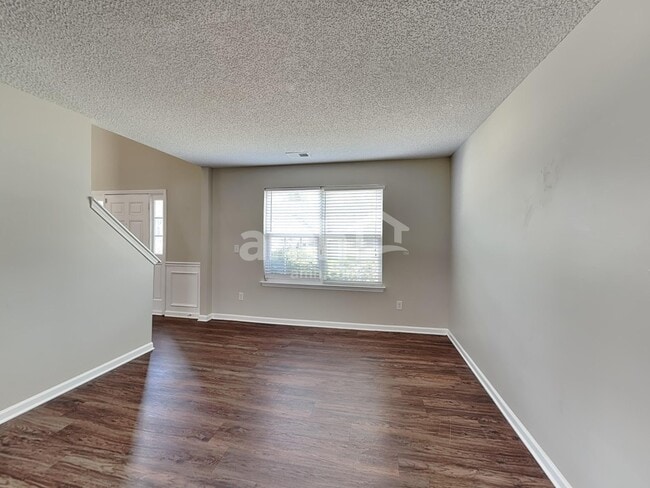 Building Photo - 4103 Hunters Trail Dr