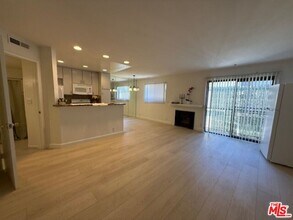 Building Photo - 4322 Matilija Ave