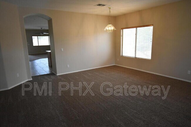 Building Photo - 1133 E Jade Dr