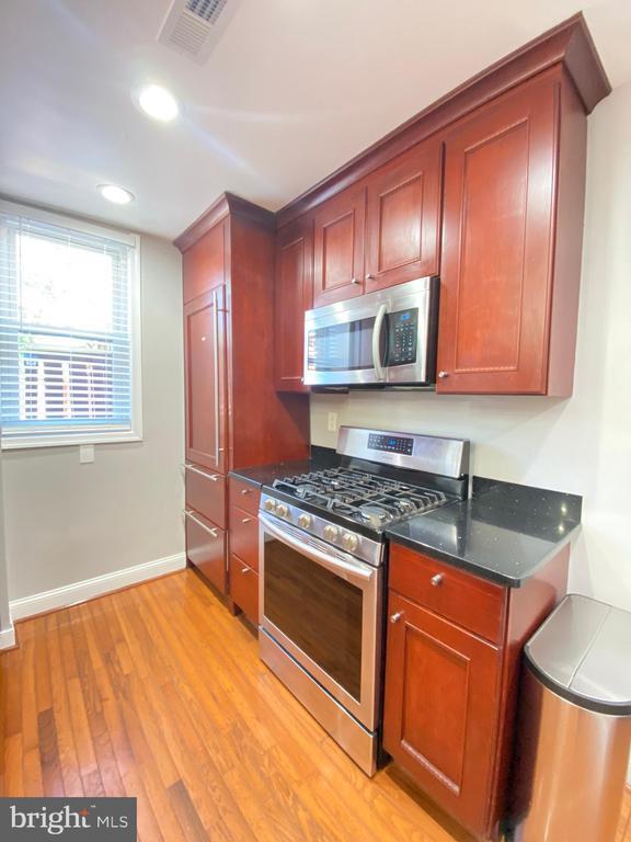 Foto del edificio - 615 Lamont St NW