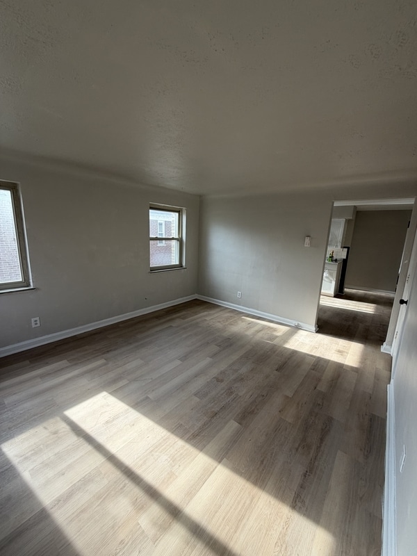 Photo - 7139 Eastlawn Drive - 3