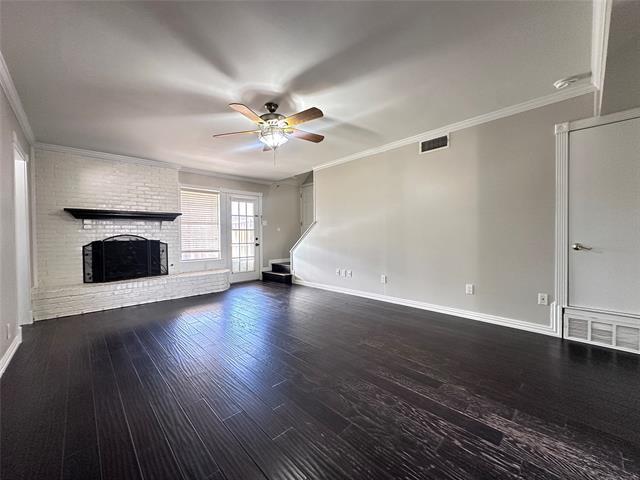 Foto del edificio - 3342 Brook Glen Dr