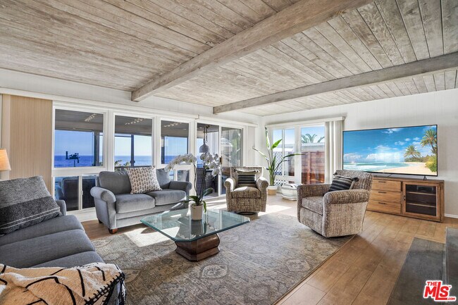 Foto del edificio - 25315 Malibu Rd