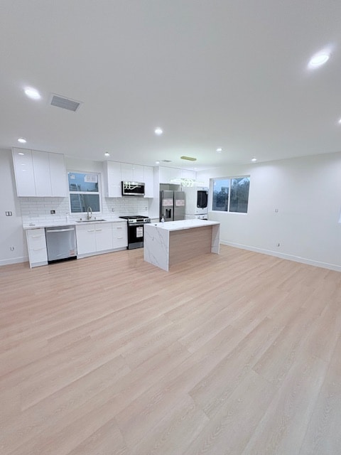 Building Photo - 8315 Kittyhawk Ave