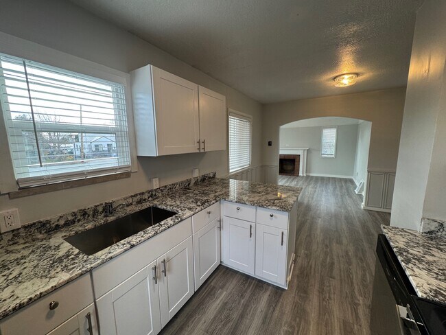 Building Photo - 1079 E 3300 S