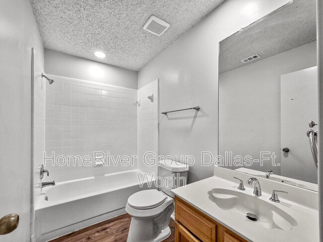 Building Photo - 6128 Los Robles Ln