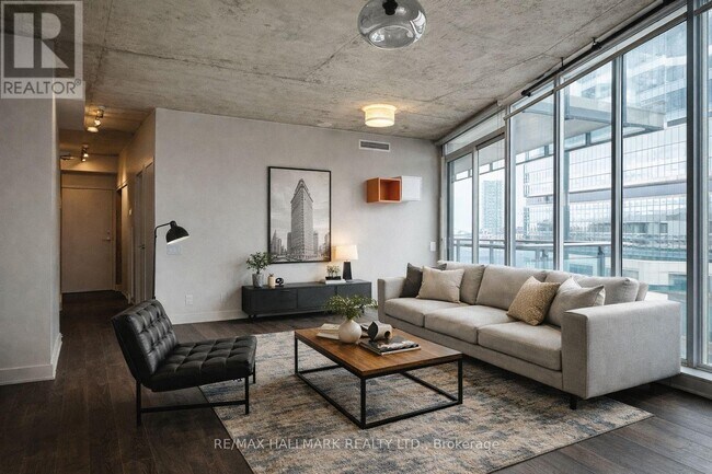 Photo du bâtiment - 318 King St E