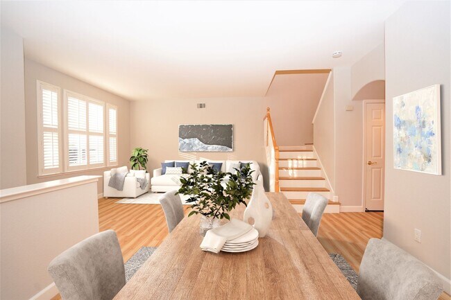 Foto del edificio - Beautifully Updated Home in Desirable Camp...