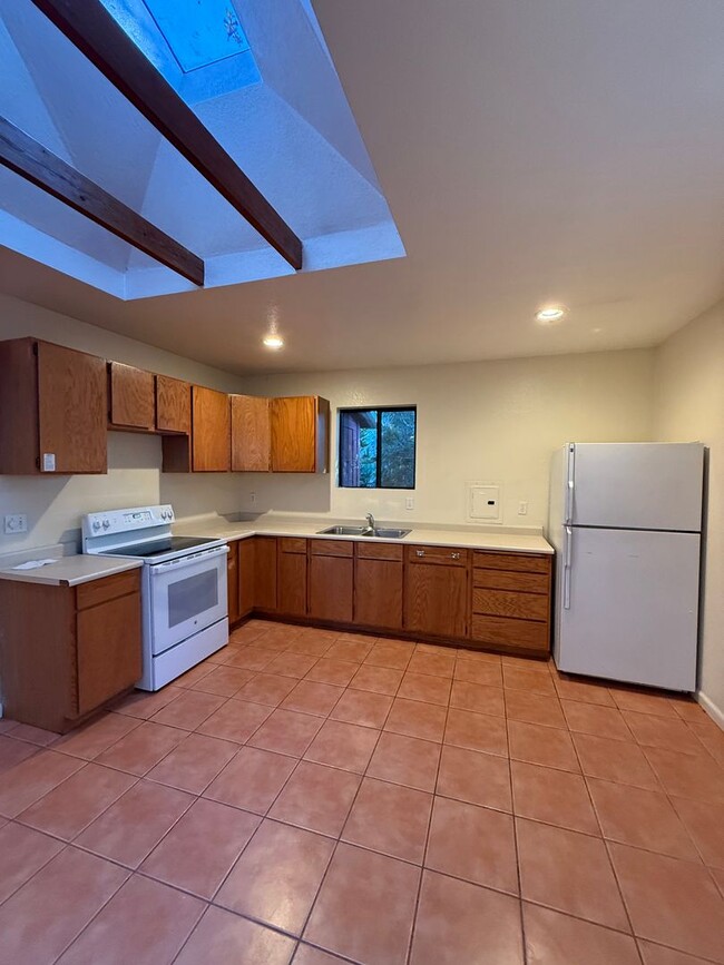 Foto del edificio - Gated Private Studio just minutes to downtown Graton w/ all utilities included