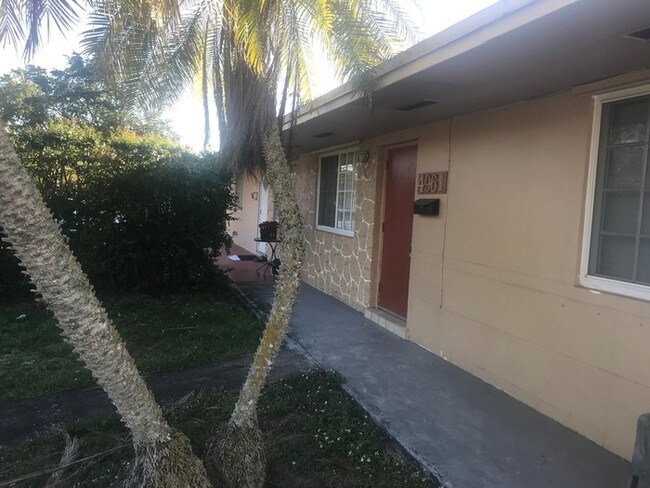 Foto del edificio - Duplex in Cooper City