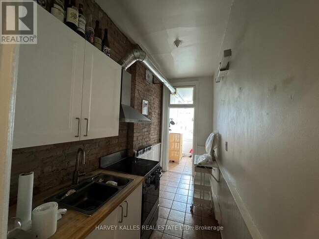 Photo du bâtiment - 678 Huron St