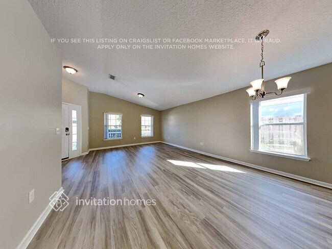 Building Photo - 1433 Woodland View Dr