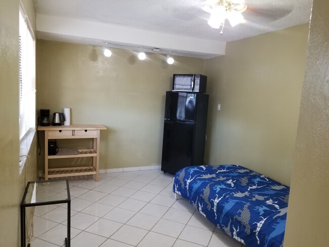 Vista amueblada - 2842 Van Buren St