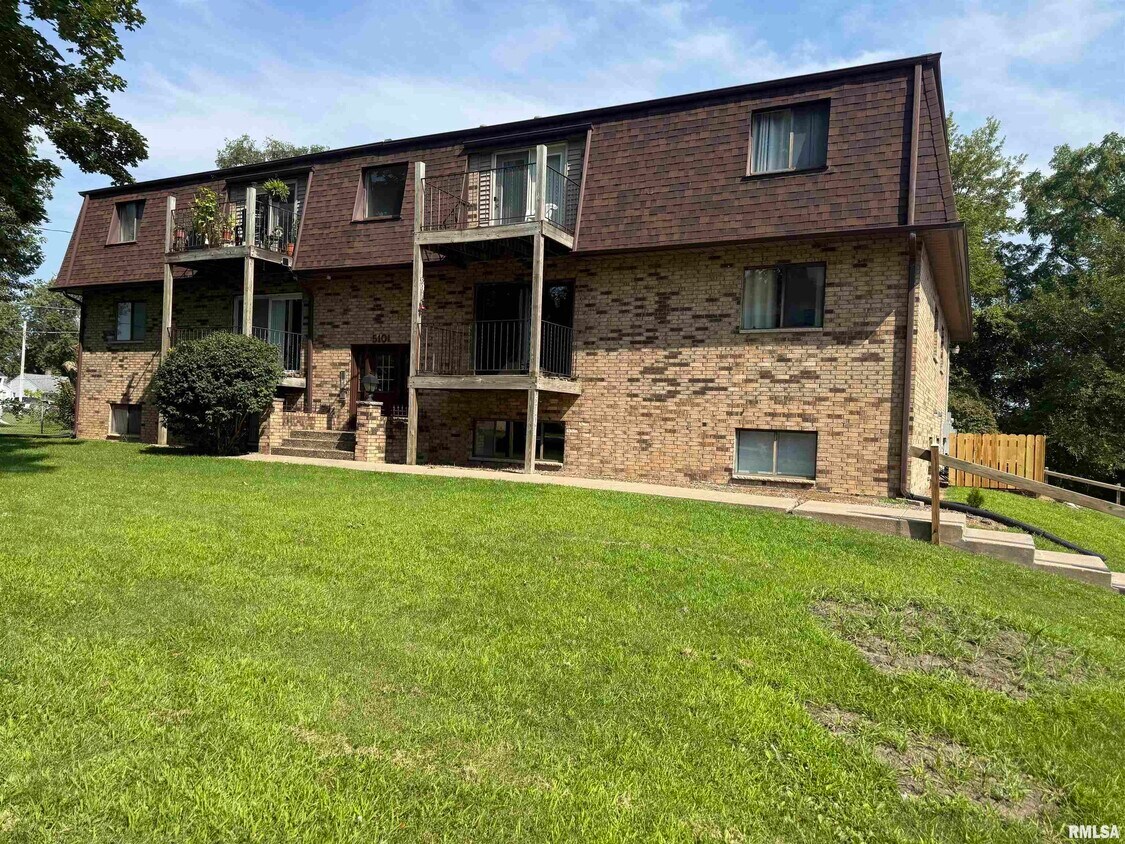 Foto principal - 5101 25th Ave Ct