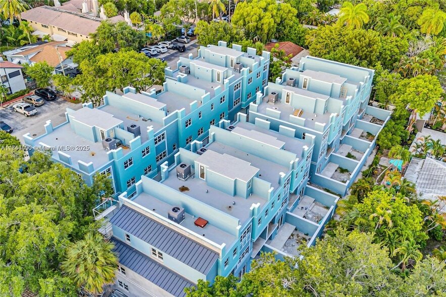 Foto principal - 824 SE 12th Ct