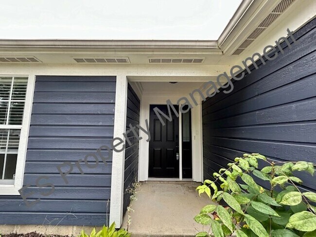 Building Photo - BEAUTIFUL 3 Bed 2 Bath home in Crooked Cre...