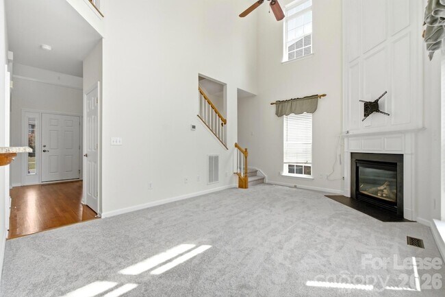 Foto del edificio - 16903 Hampton Trace Rd