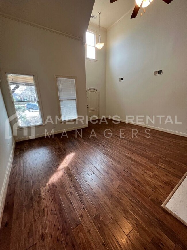 Building Photo - Home for Rent in Hoover, AL!!  SIGN A 13 M...