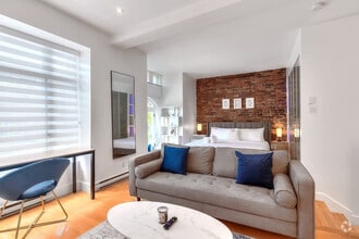 Building Photo - 3964 R. Saint-Denis