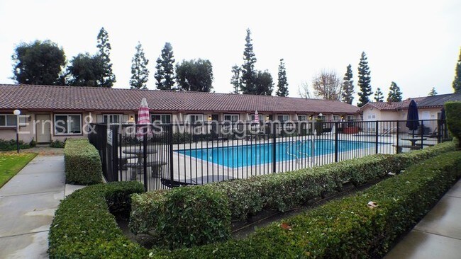 Foto del edificio - 10427 Hayford St