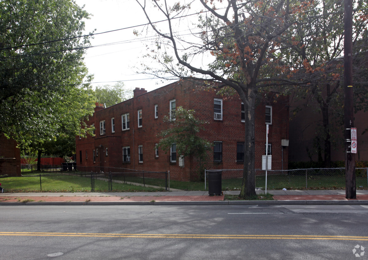 Primary Photo - 4151 Minnesota Ave NE