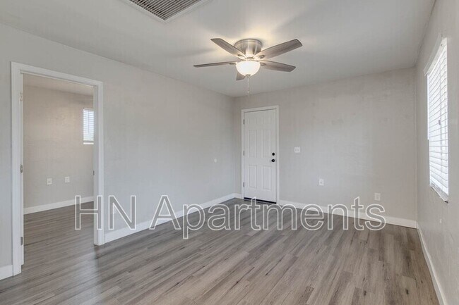 Building Photo - 4249 N 17th St